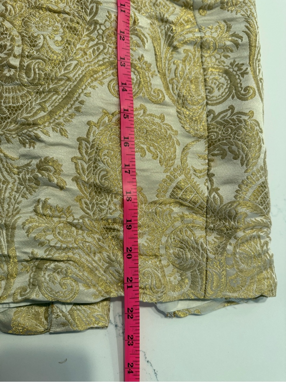 Escada Cream & Gold Paisley Jacquard Pencil Skirt - Picture 4 of 6